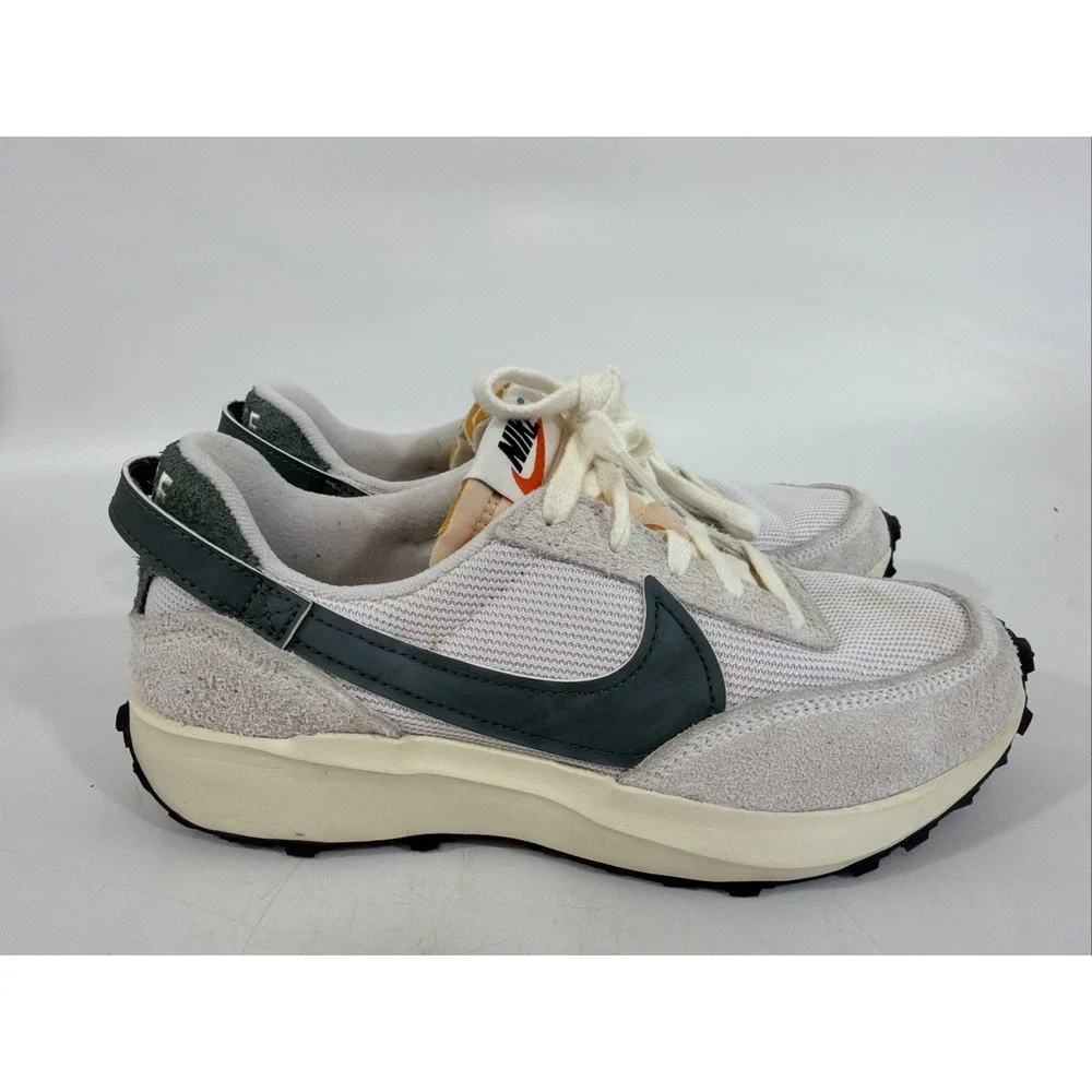 Nike product pair
